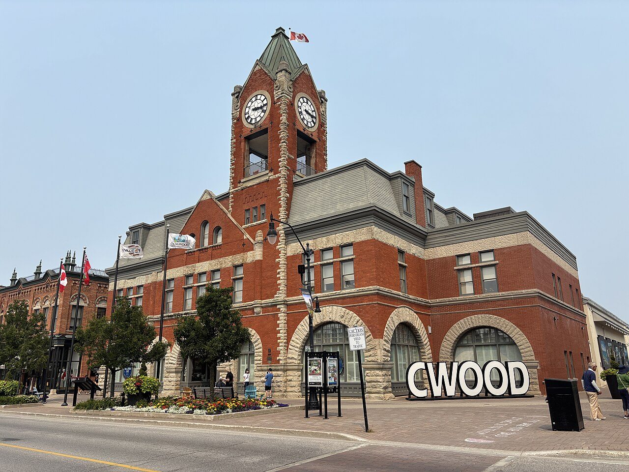Collingwood Town Hall clock tower and CWOOD letters on Hurontario Street